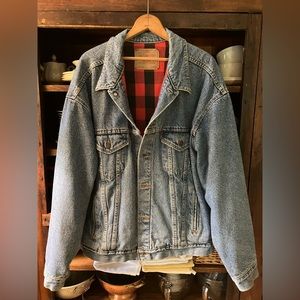 Levi’s men’s XL buffalo check lined denim jacket